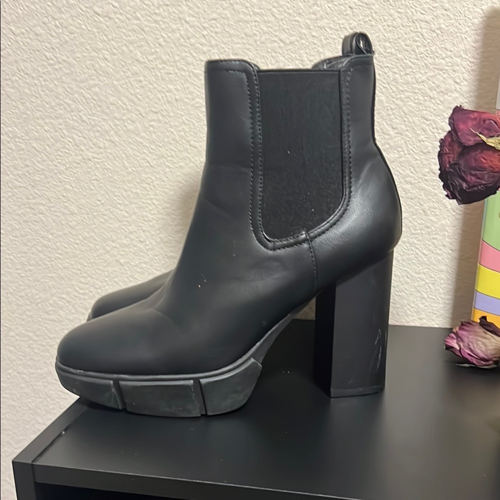 Forever 21 Black Heeled Boots with Chunky Heel
